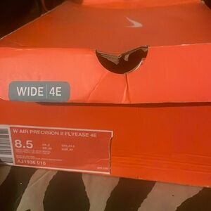 Women’s Nike Air Precision II FLYEASE 4E Basketball Shoes Size 8.5 Wide
